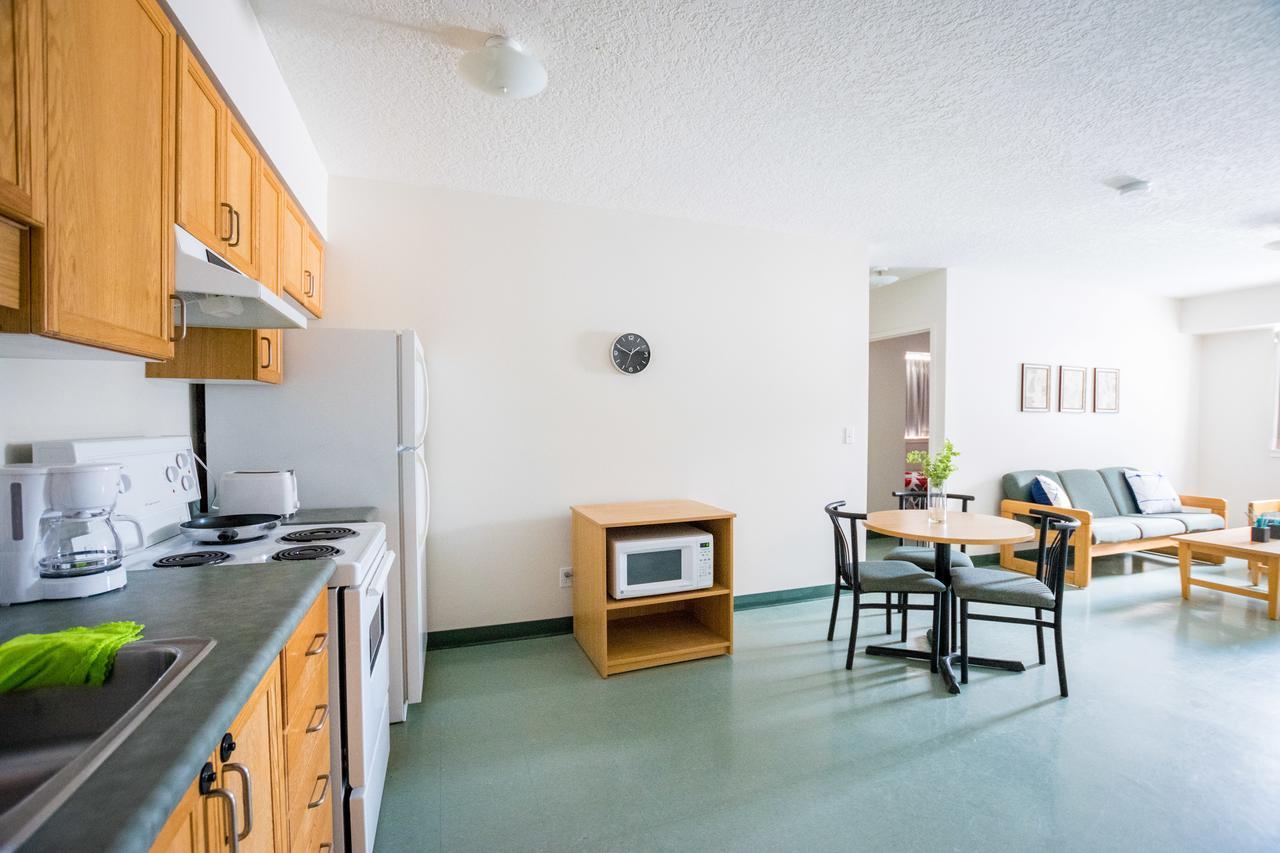 Aparthotel United College à Waterloo Extérieur photo